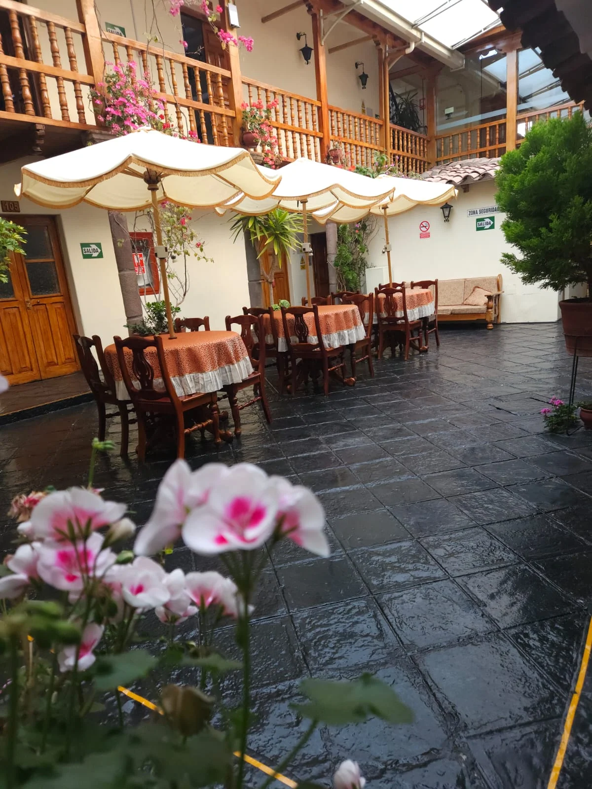 Hotel Midori